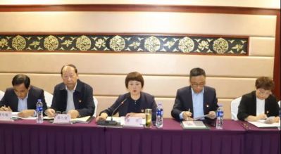 星空体育在线网页版登录官网與市建築業協會、市建築裝飾行業協會黨組織開展黨建聯盟